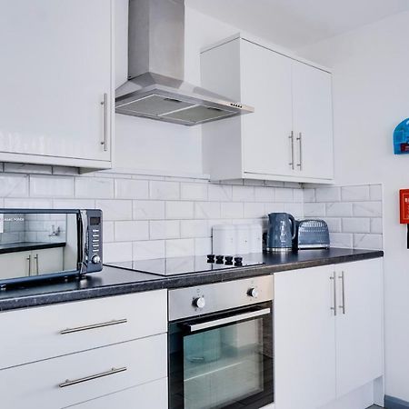 Cosy 3 Bedroom House Near Anfield Stadium リヴァプール エクステリア 写真