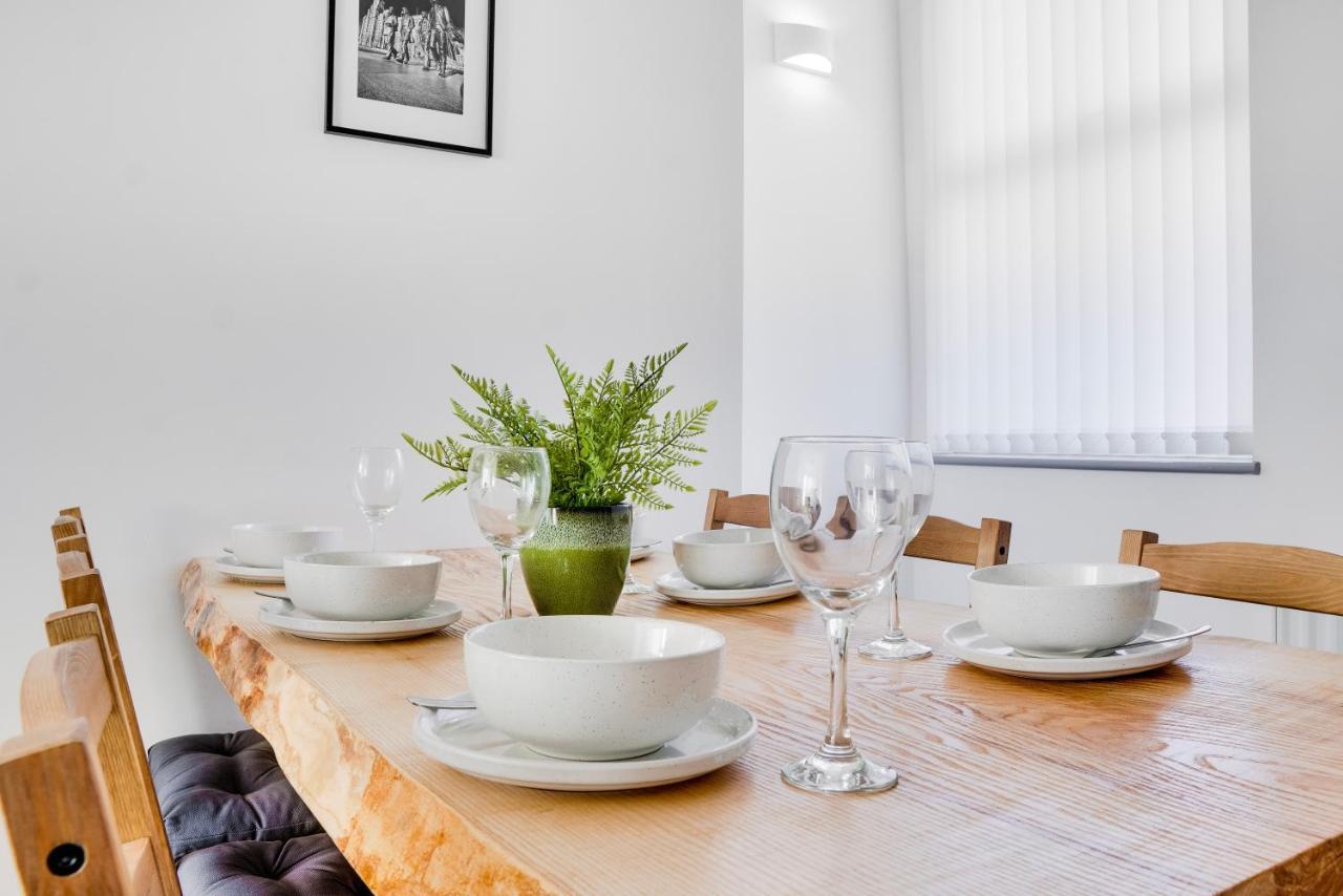 Cosy 3 Bedroom House Near Anfield Stadium リヴァプール エクステリア 写真